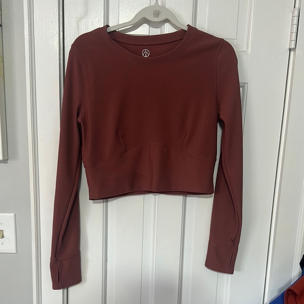 Move Theology long sleeve yoga cropped top size large